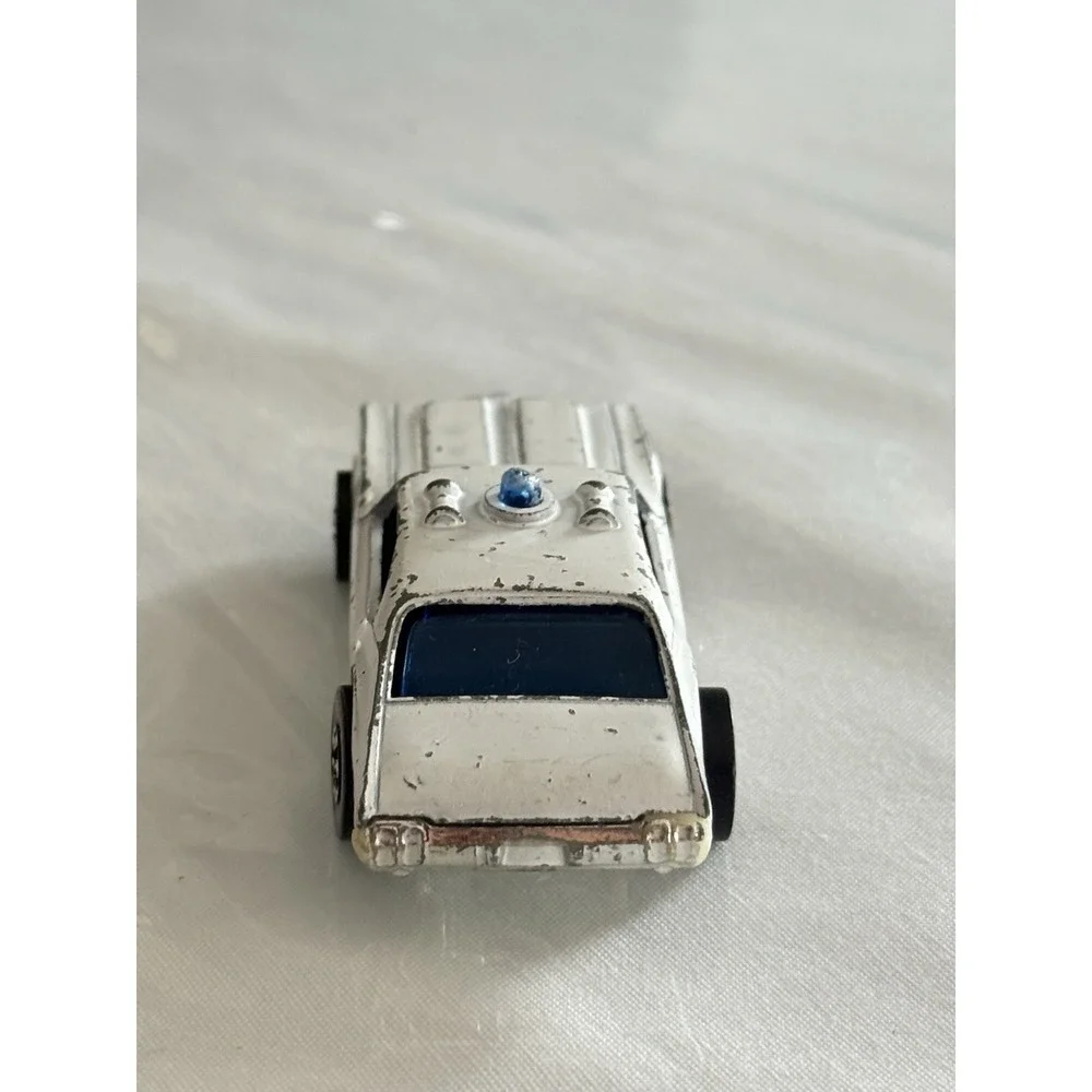 Hot Wheels Redline Olds 442 Police Cruiser Car 1969 White Made In Hong Kong